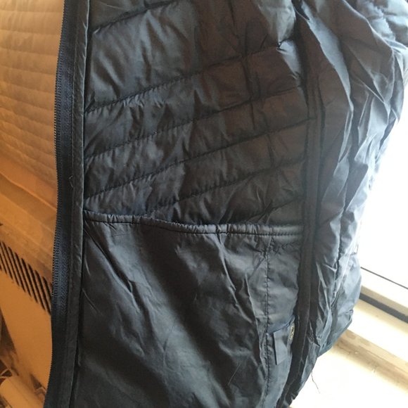 Abercrombie -Lightweight Down Puffer - Picture 5 of 6